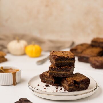 Brownie cu ciocolată și cremă biscoff